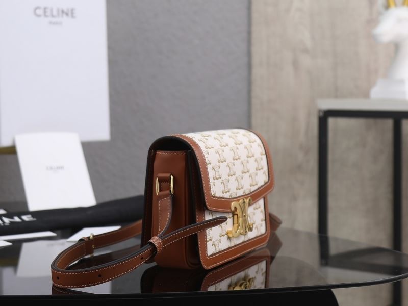 Ce1i*e triomphe bags